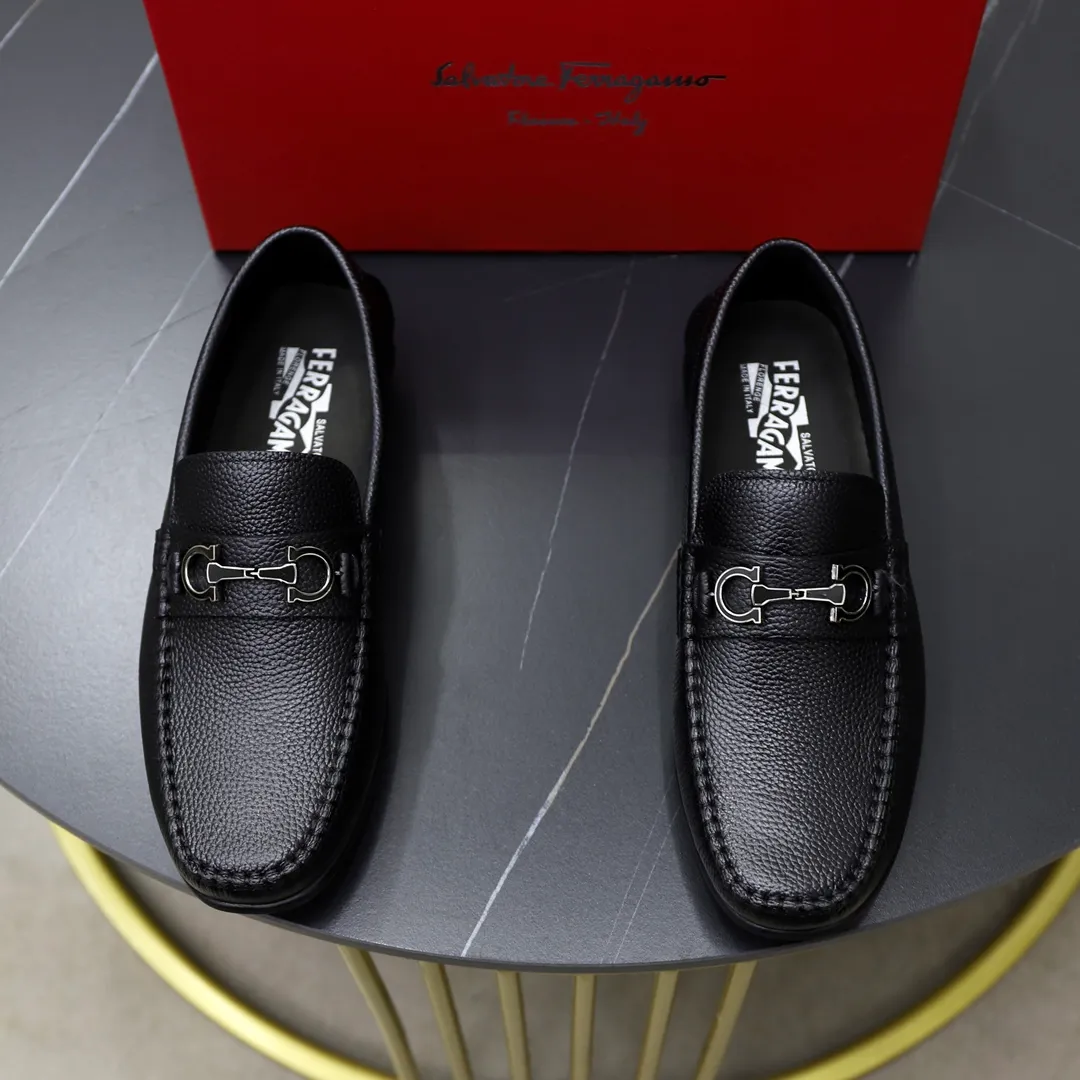 Men's shoes: 260🙅‍♂️🙅‍♂️🙅‍♂️Niuli Brand: Ferragamo Standard code: Men's code 38/44 (45 customized) Grade: Same as the official website Material: Original imported cowhide leather lining Original wear-resistant lightweight outsole Style category: Men's casual slip-on shoes Distinguished luxury brand elements top luxury Color: Actual picture color